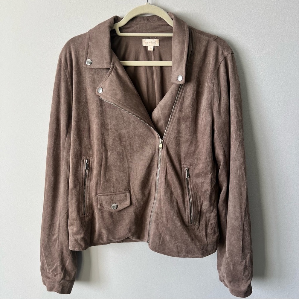 Women’s Hem & Thread Taupe Suede Jacket, Size Large, Silver Hardware
